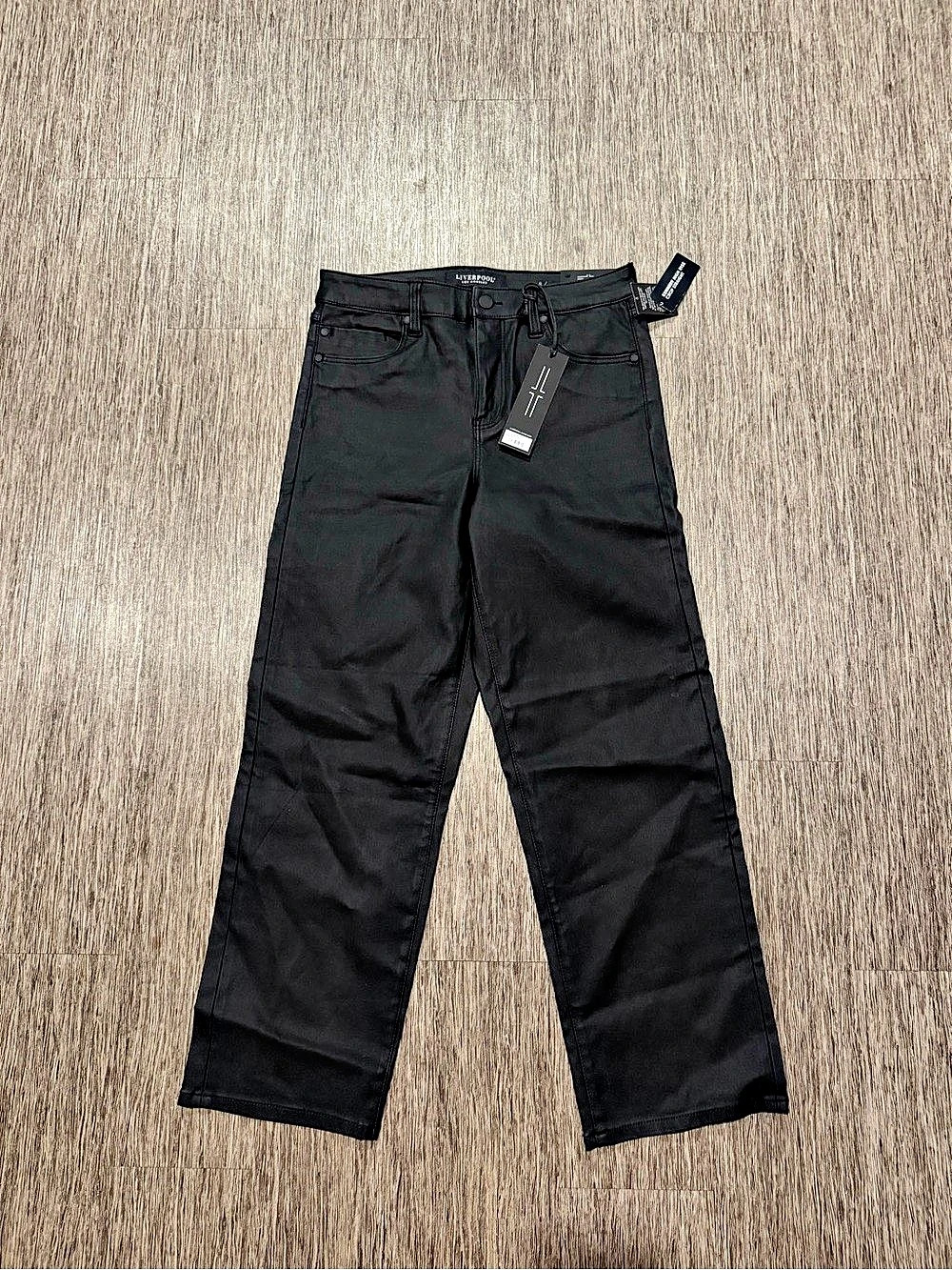 Liverpool Straight Leg Pants in Black Size 8 NWT